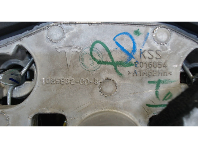 Руль Tesla Model 3 108568200b