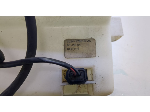 Бачок омывателя  Ford Explorer 2001-2006 5L2Z17618CA   