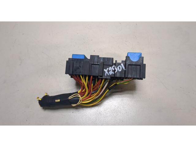 Блок предохранителей Dacia Duster 2010-2017 1.5