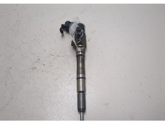 Форсунка топливная Skoda Roomster 2006-2015 03L130277B