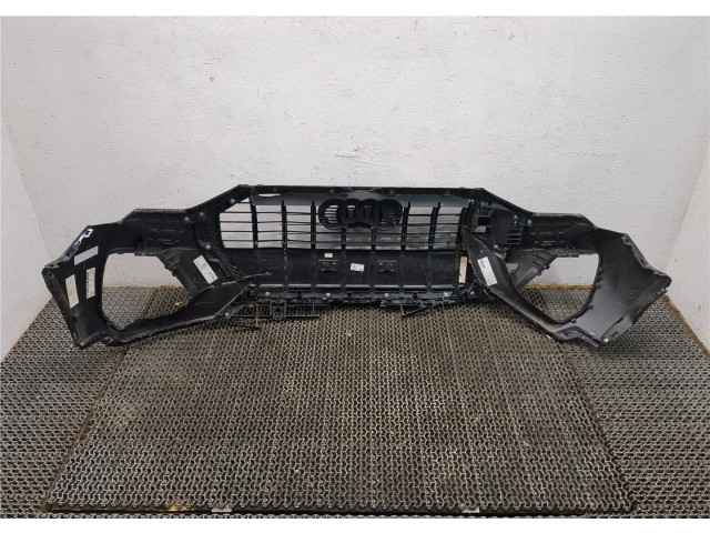 Бампер Audi Q3 2018- передний 83A807107F, 83A807108F