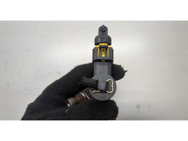 Форсунка топливная  Opel Combo 2001-2011    0445110083     