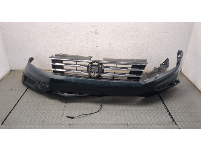 Бампер Volkswagen Tiguan 2016-2020 передний