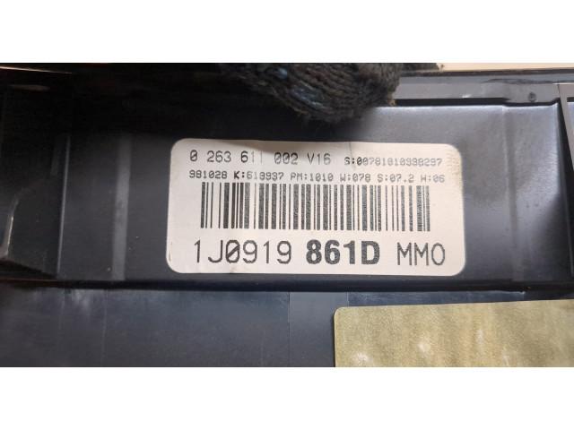 Панель приборов Volkswagen Golf 4 1997-2005 1J0919861D, 0263611002