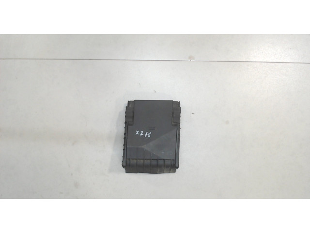 Крышка блока предохранителей Volkswagen Golf 5 2003-2009 1k0937132 1.9
