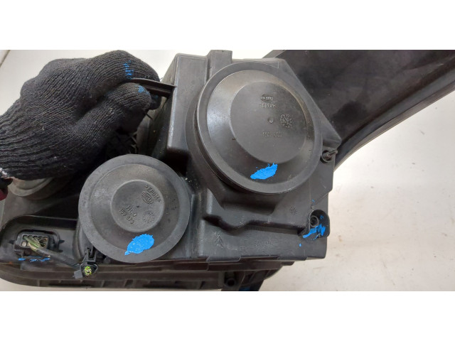 Фара передняя Citroen C3 picasso 2009-2017 правая