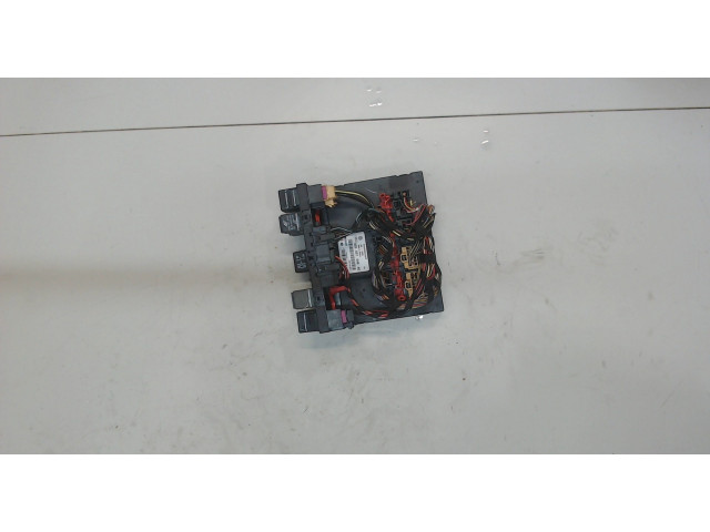 Блок предохранителей  Volkswagen Jetta 5 2004-2010      03C937049AE     