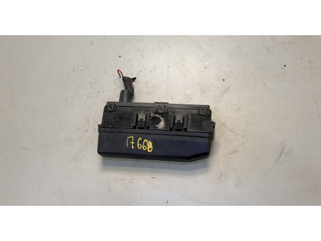 Блок предохранителей Mitsubishi Galant 2004-2012