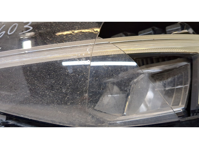 Фара передняя  Volvo XC40 левая 