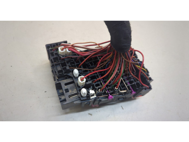 Блок предохранителей  Volkswagen Jetta 7 2018-2025         