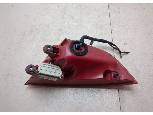 Задний фонарь 4G8945095A