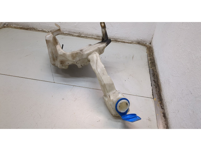 Бачок омывателя  Volkswagen Passat 5 2000-2005    