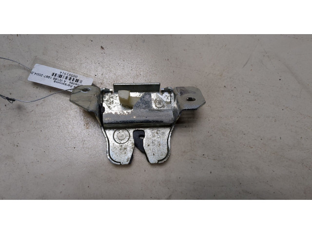 Zámek zadních dveří