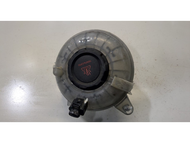 Бачок расширительный  Volkswagen Jetta 7 2018-    