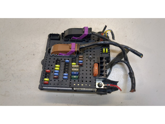 Блок предохранителей Volvo V70 2001-2008 30728512