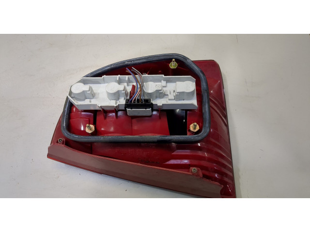 Задний фонарь        Skoda SuperB 2001-2008 