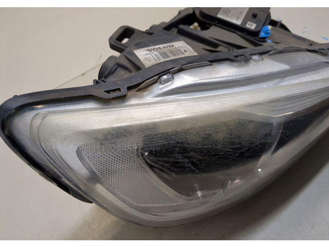 Фара передняя Volvo S60 2010-2018 правая