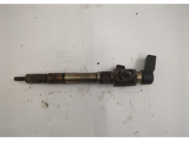 Форсунка топливная Skoda Rapid 2012-2020 03L130277S