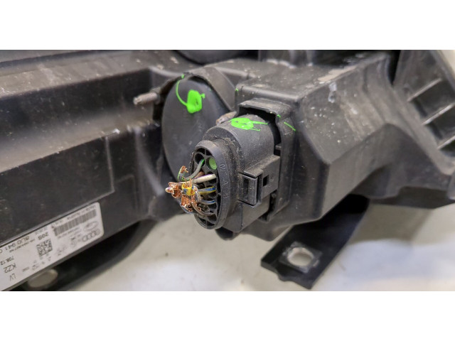 Фара передняя Audi Q3 2011-2014 правая