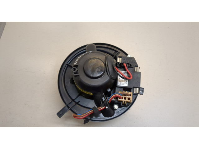 Моторчик печки Skoda Yeti 2009-2018 1K2820021 1K2820021