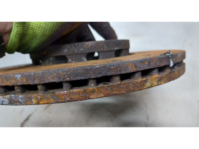 Диск тормозной Ford Focus 2 2005-2008 передний 1734696, AV611125BB