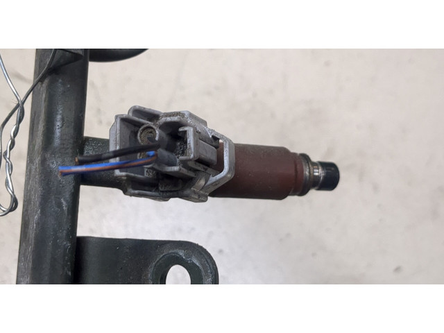 Форсунка топливная Suzuki Ignis 2000-2004