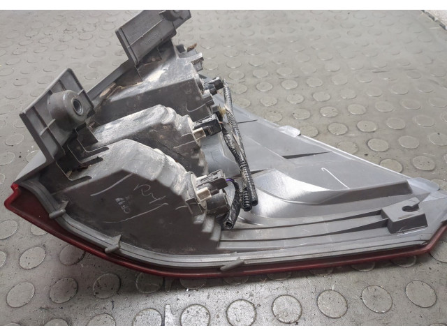 Задний фонарь