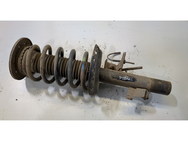 Стойка амортизатора  Volvo V60 2010-2018      