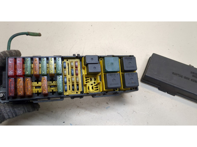 Блок предохранителей Jeep Cherokee 1990-2001