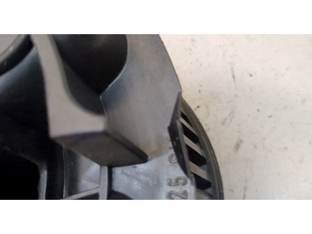 Моторчик печки Dacia Logan 2004-2012