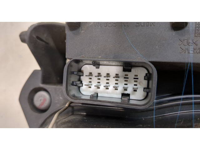 Фара передняя Porsche Cayenne 2002-2007 правая