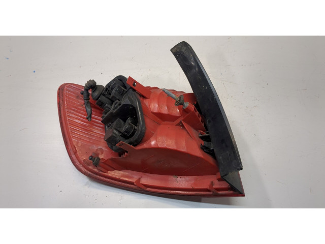 Задний фонарь          