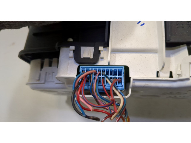 Панель приборов Honda Ridgeline 2005-2014