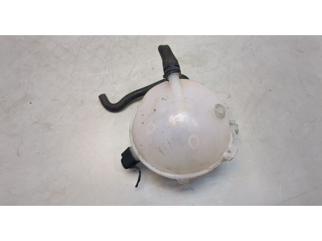 Бачок расширительный Skoda Yeti 2013-2018 1K0121407A 1.6