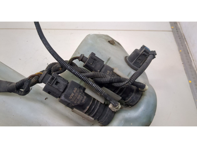 Бачок омывателя  Volkswagen Phaeton 2002-2010    