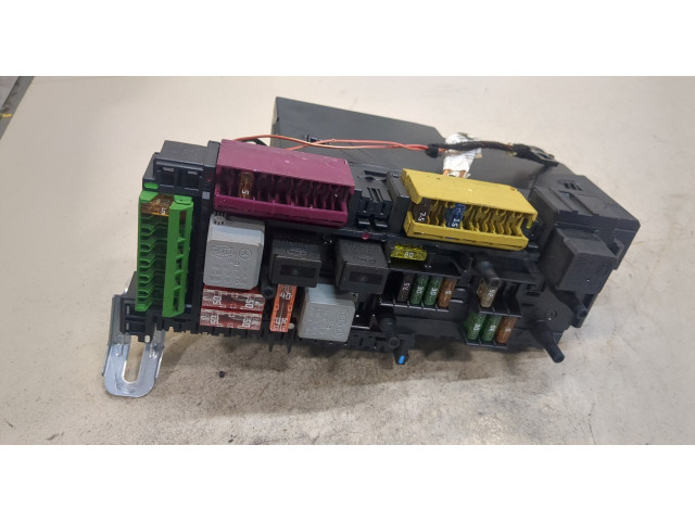 Блок предохранителей  Mercedes C W204 2007-2013           2.1