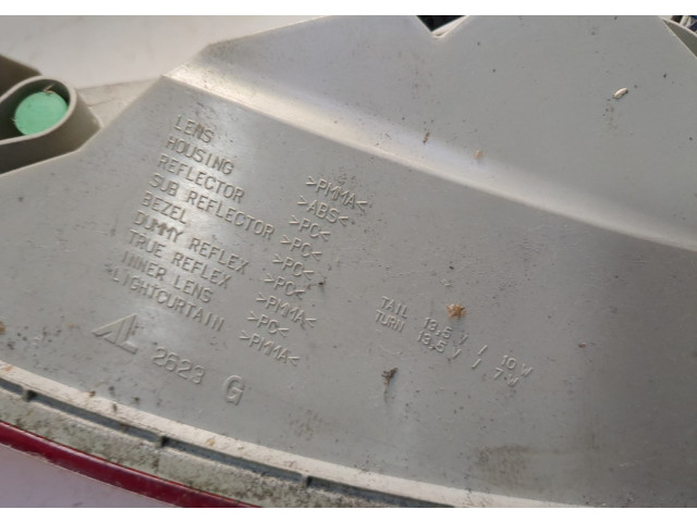 Задний фонарь          