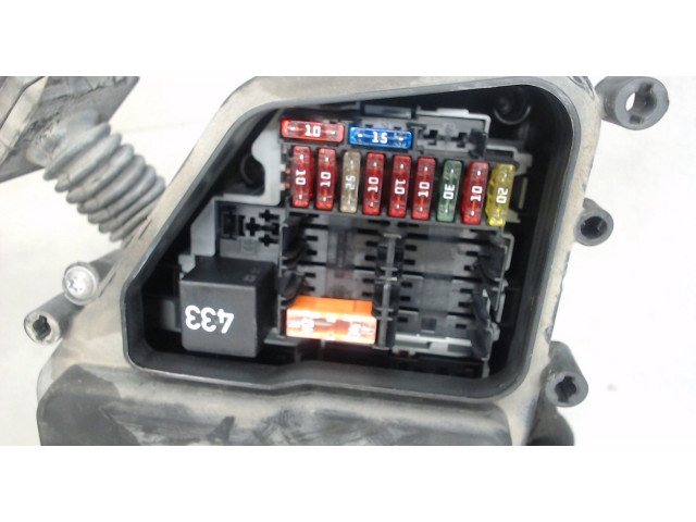 Pojistková skříňka Porsche Cayenne 2010-2014