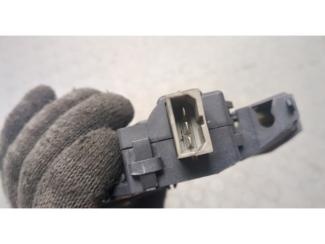 Замок багажника  Audi A4 (B7) 2004-2009       