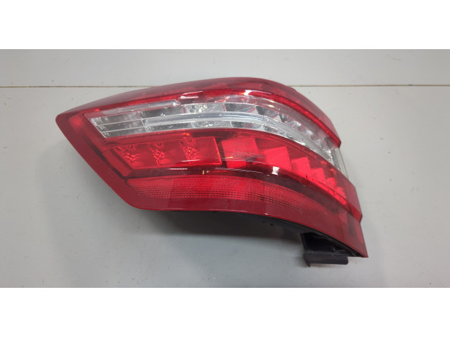 Задний фонарь          
