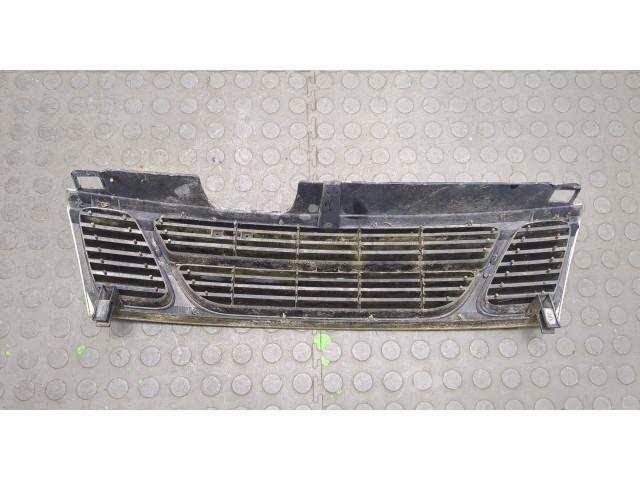 Решетка радиатора Saab 900 1993-1998