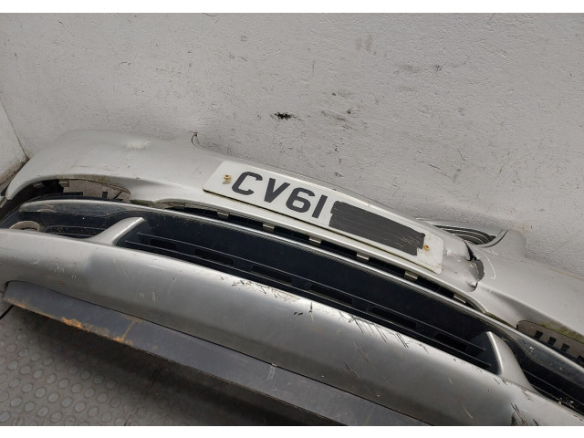 Бампер Chrysler Voyager 2007-2010 передний