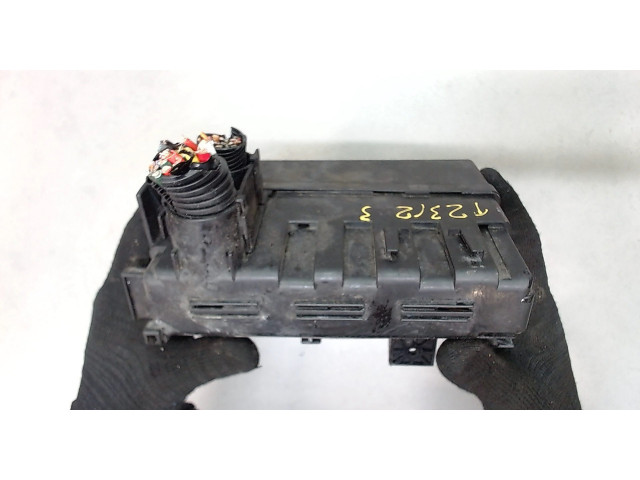 Блок предохранителей Nissan Pathfinder 2004-2014 2.5