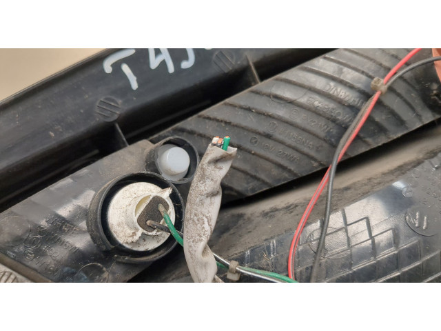 Задний фонарь          