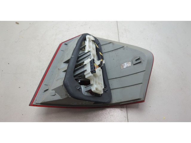 Задний фонарь          