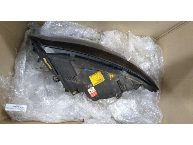 Фара передняя Volvo C30 2006-2013 правая