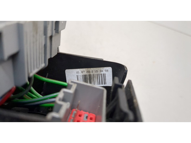 Блок предохранителей Volvo XC90 2002-2014