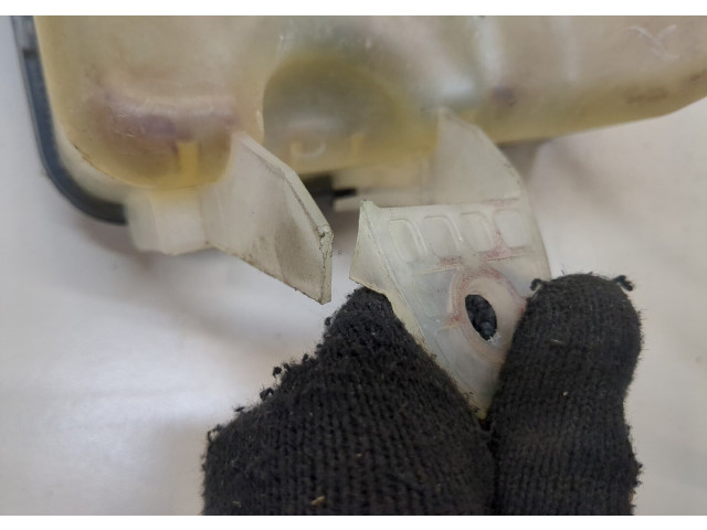 Бачок расширительный  Jeep Commander 2006-2010 55116874ad    5.7