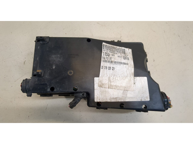 Блок предохранителей  Ford Focus 2 2008-2011      BM5T14K733UF   