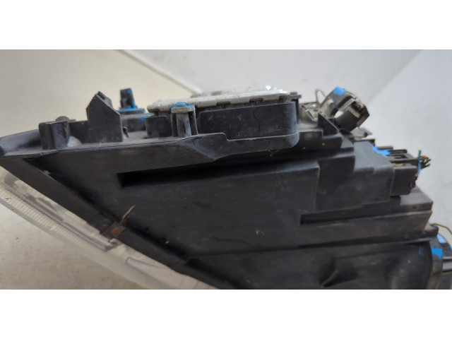 Фара передняя Volvo C70 2006-2009 правая